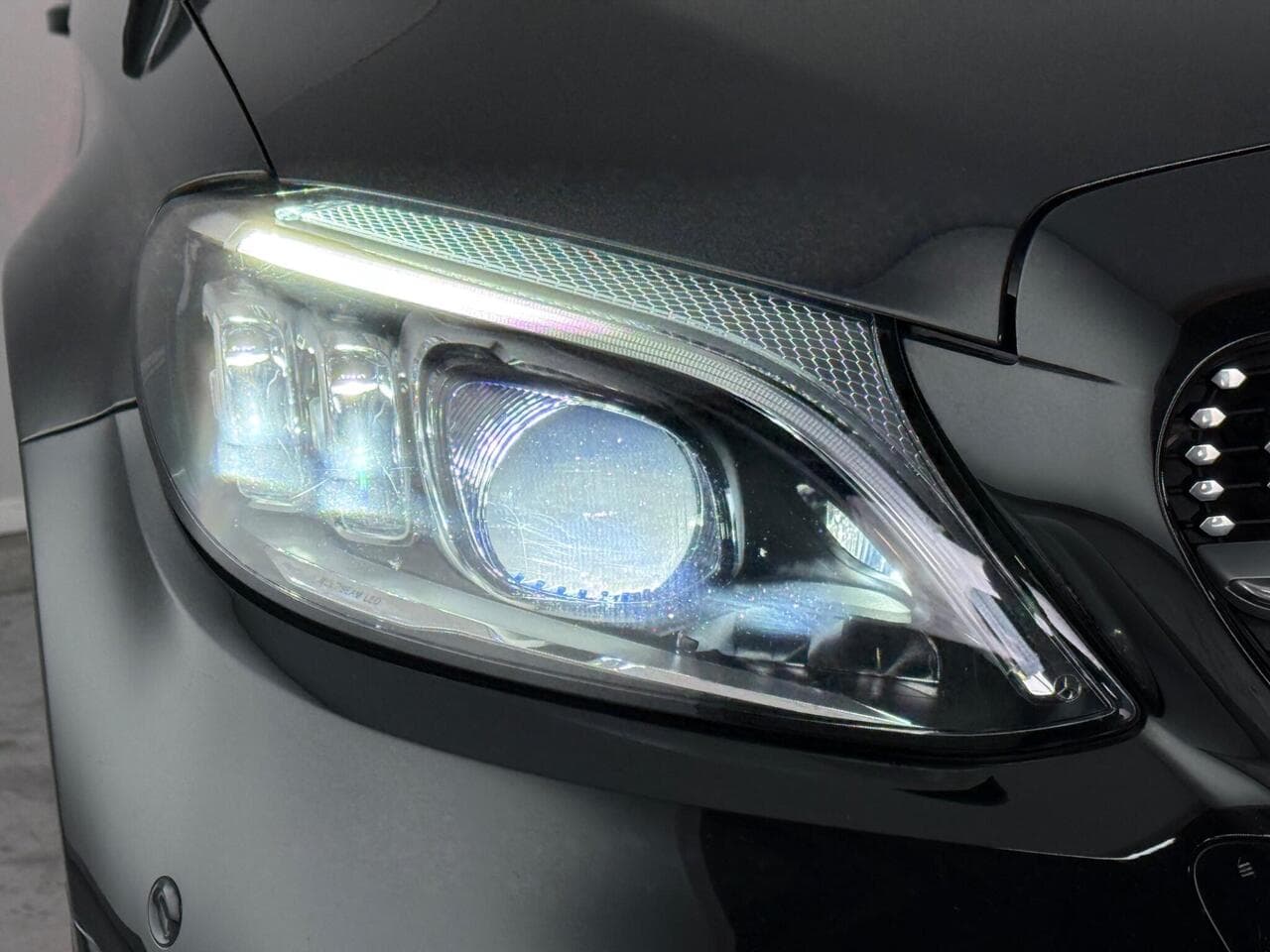 Mercedes-Benz C Class thumbnail Lights Front