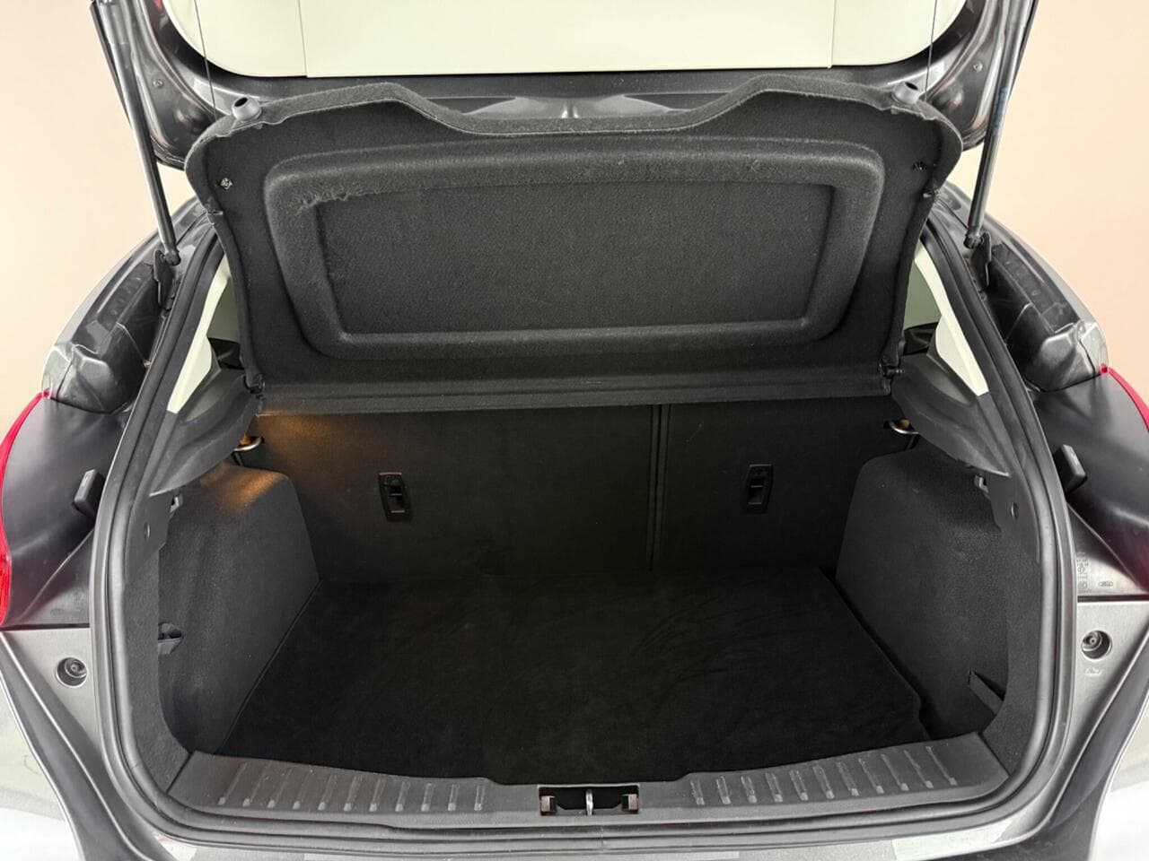 Ford Focus thumbnail Boot