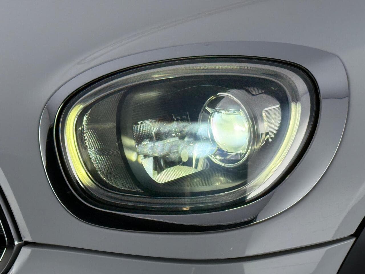 MINI Countryman thumbnail Lights Front