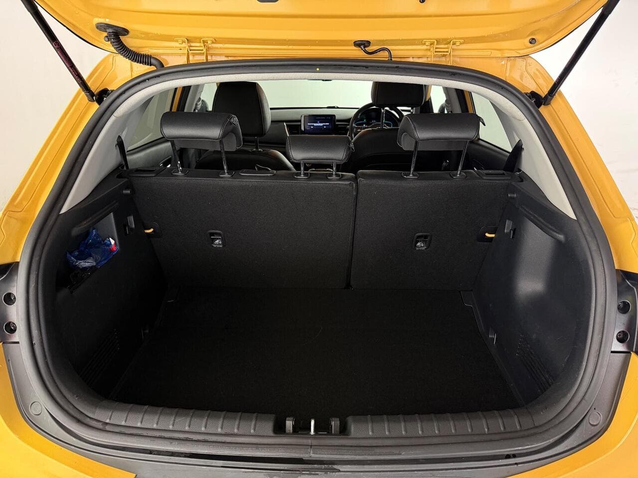 Kia Stonic thumbnail Boot