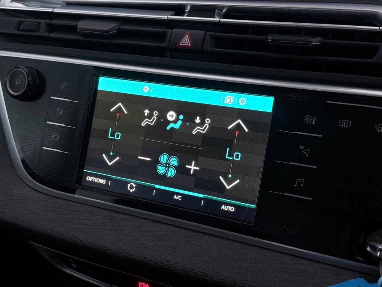 Citroen Grand C4 SpaceTourer thumbnail Infotainment System