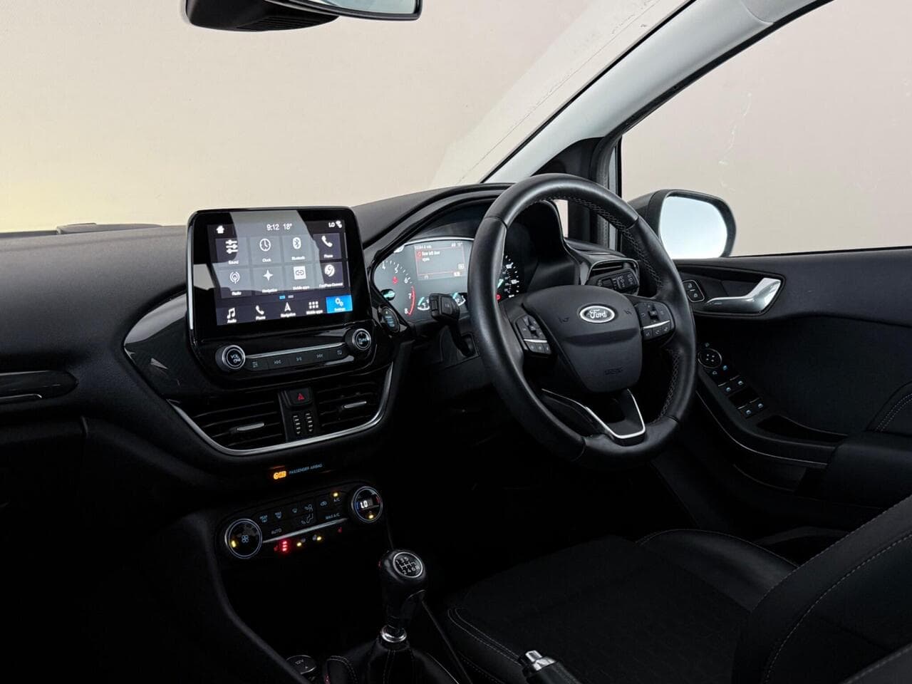 Ford Fiesta thumbnail Interior Front