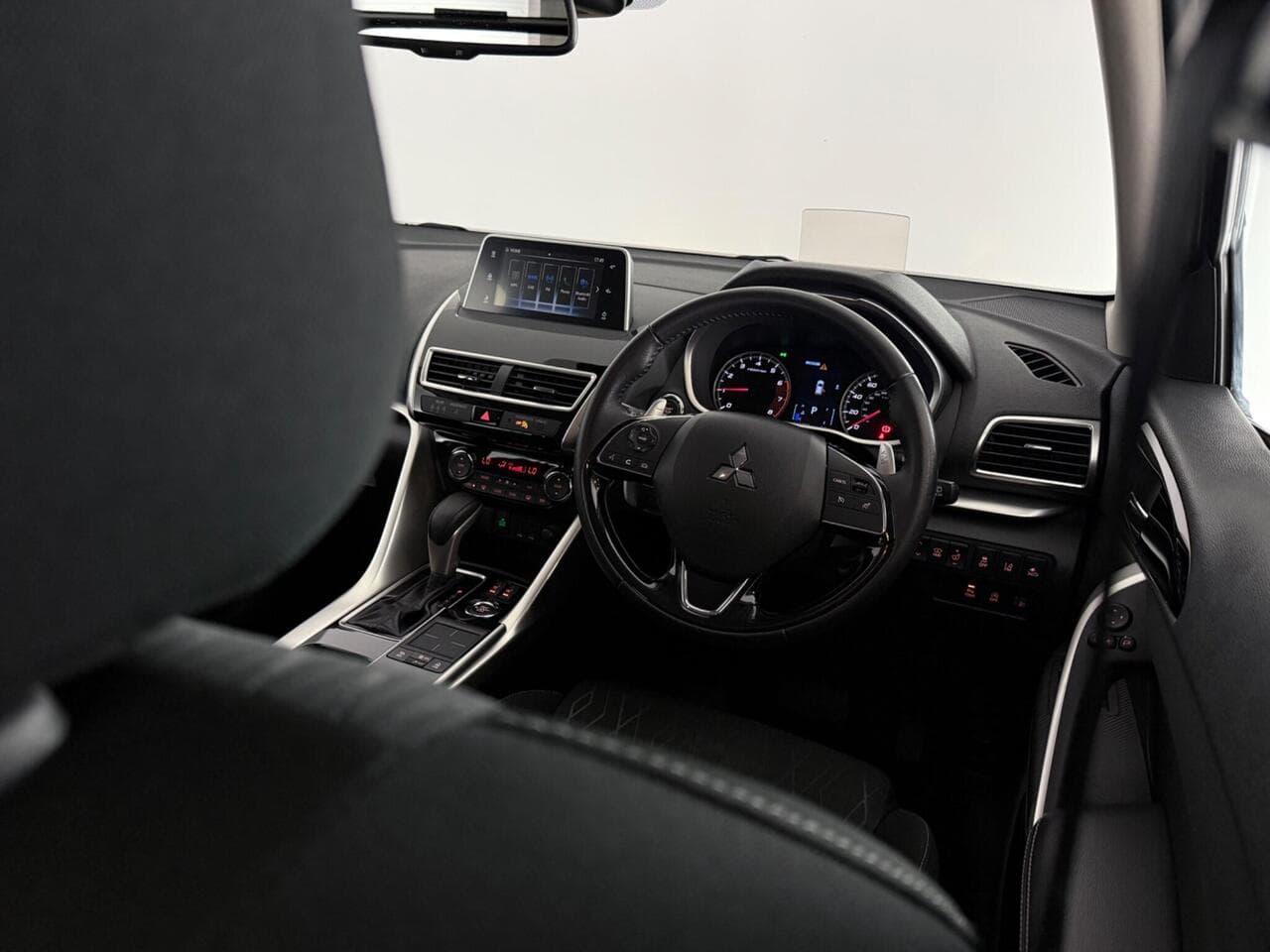 Mitsubishi Eclipse Cross thumbnail Interior Front