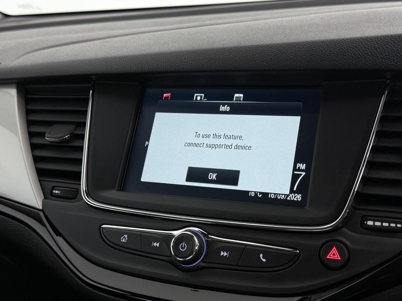 Vauxhall Astra thumbnail Infotainment System
