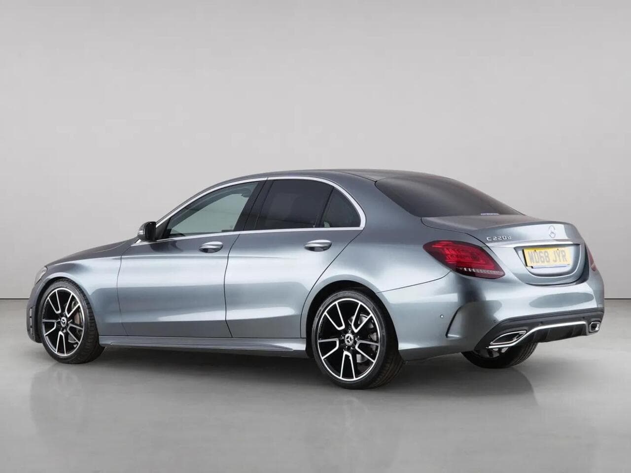 Mercedes-Benz C Class thumbnail Rear Left