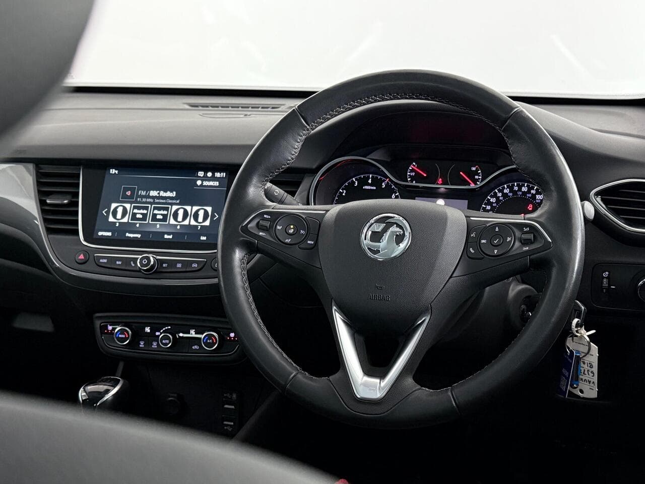 Vauxhall Crossland thumbnail Steering Wheel