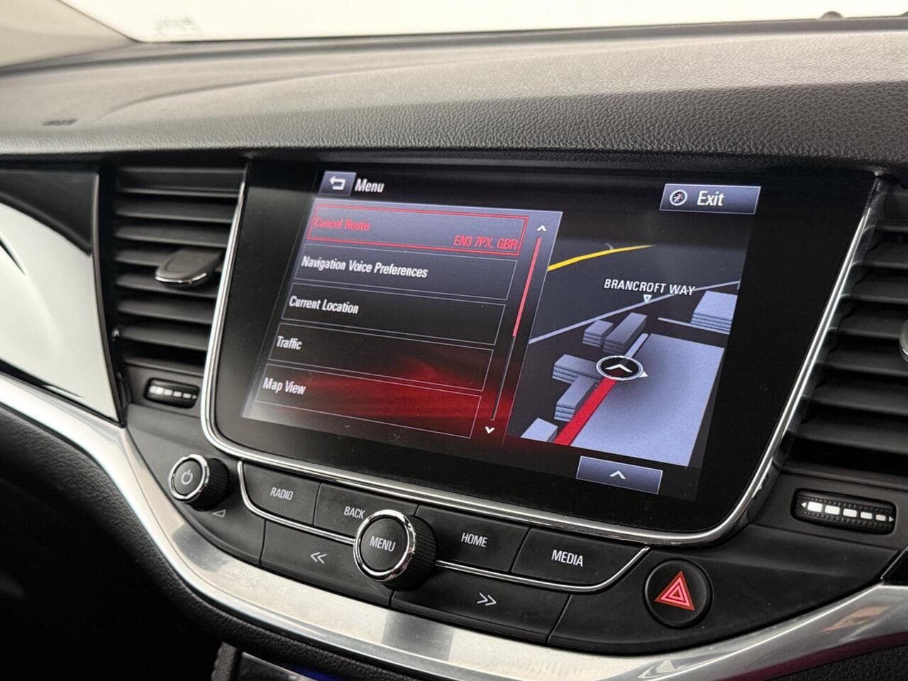 Vauxhall Astra thumbnail Infotainment System
