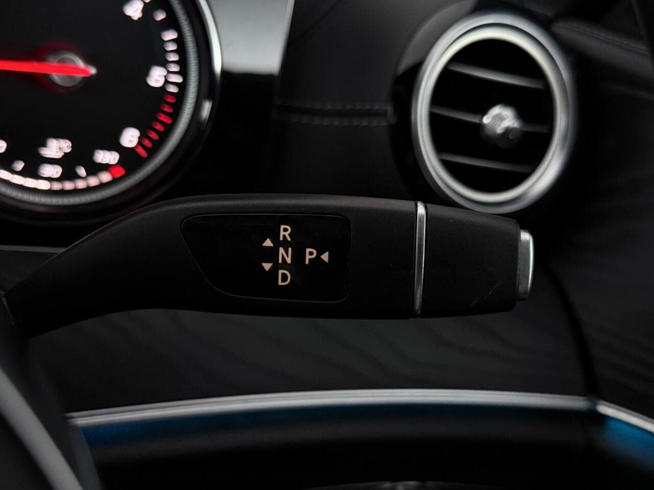 Mercedes-Benz E Class thumbnail Driver Instruments