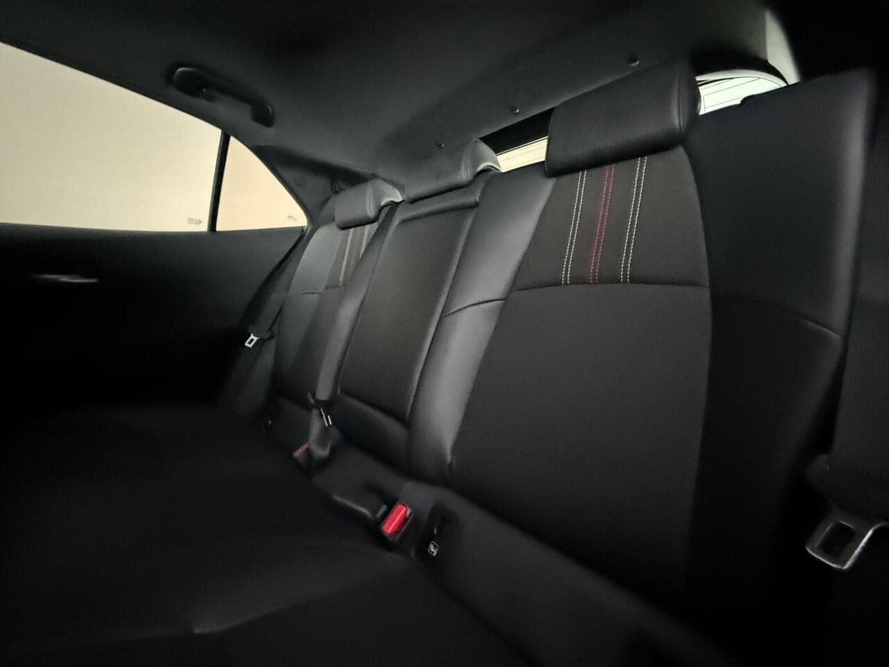 Toyota Corolla thumbnail Seats Rear