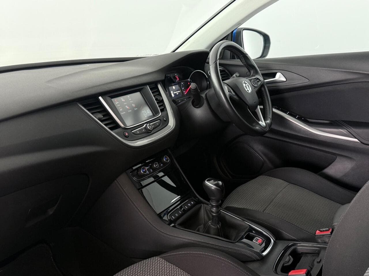 Vauxhall Grandland X thumbnail Interior Front