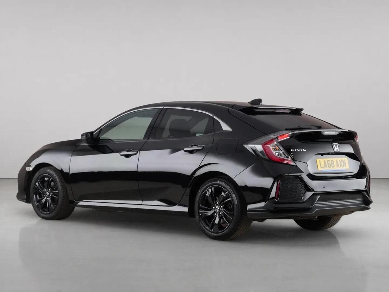 Honda Civic thumbnail Rear Left