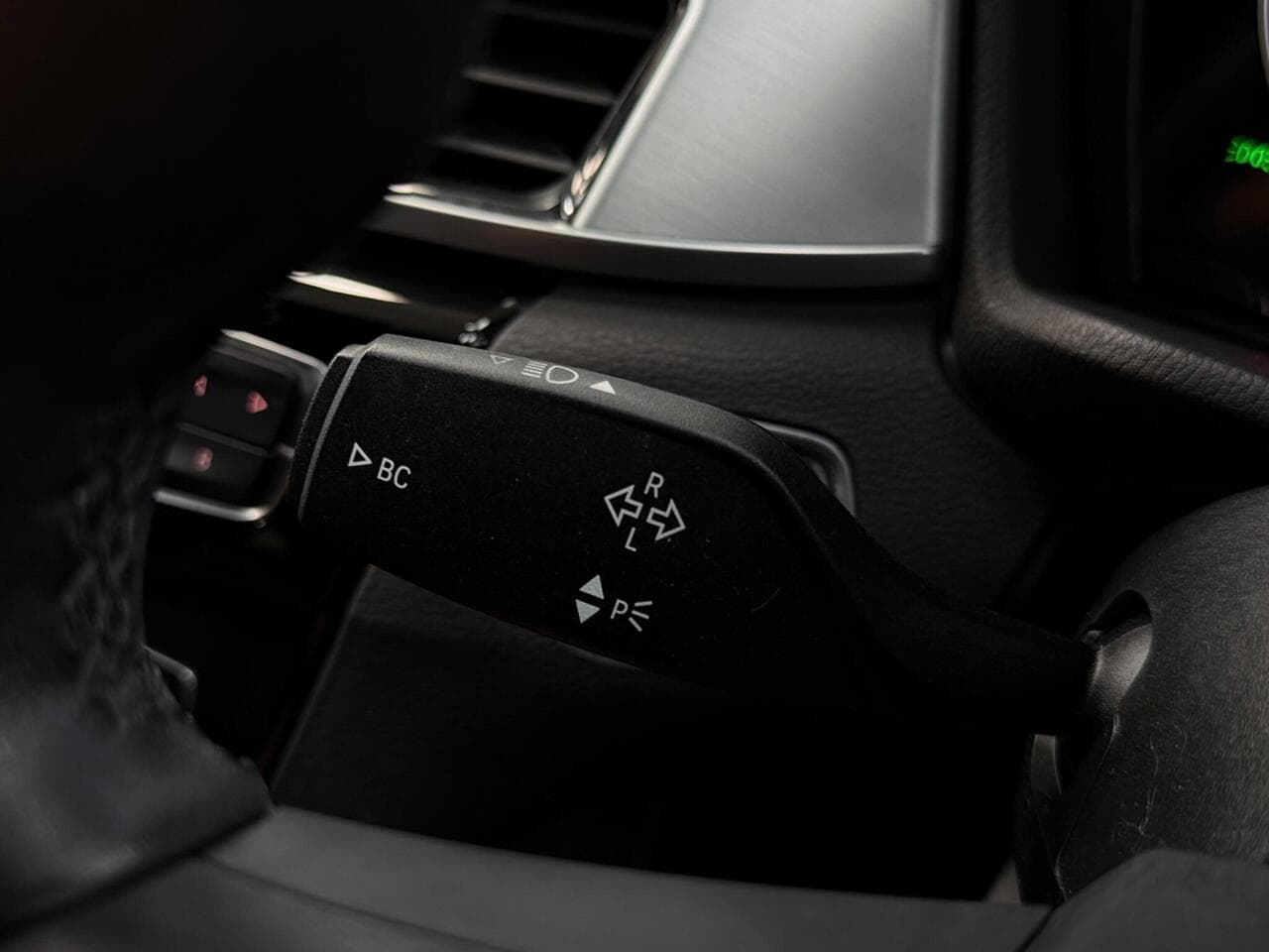 BMW X1 thumbnail Misc Controls