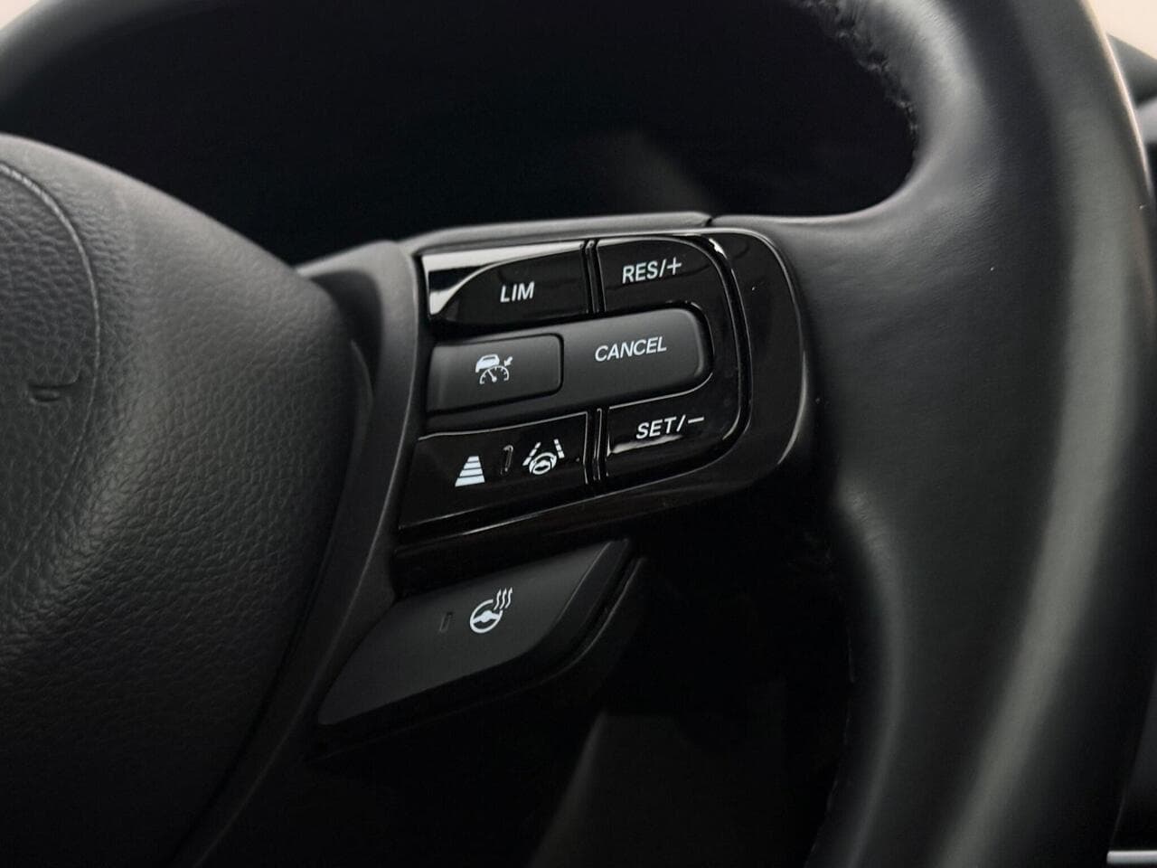 Honda HR-V thumbnail Misc Controls