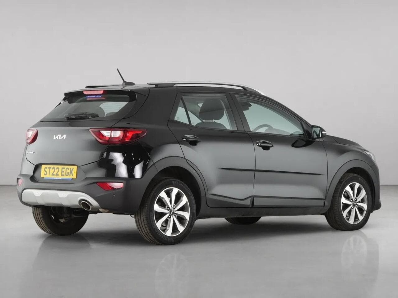 Kia Stonic thumbnail Rear Right