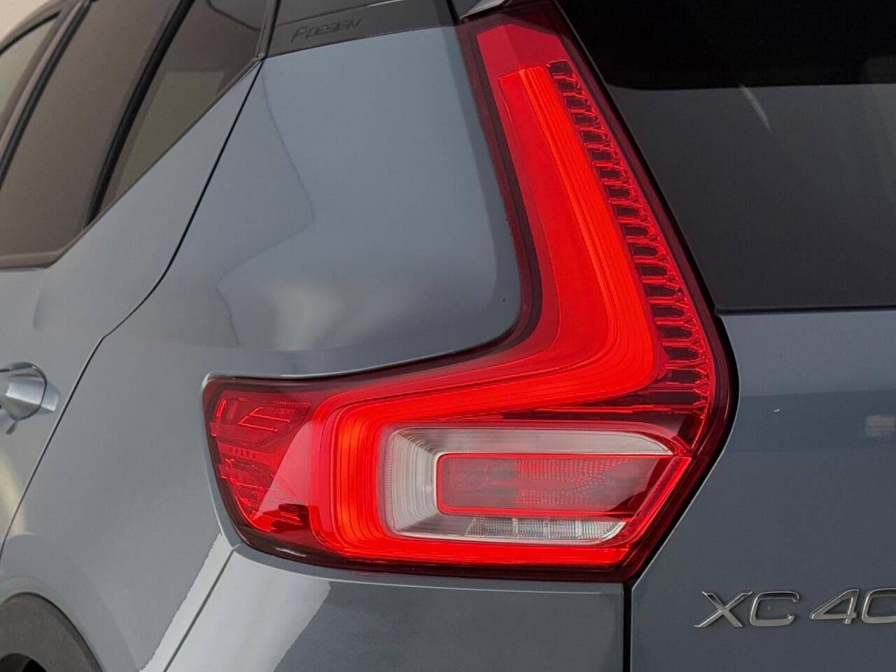 Volvo XC40 thumbnail Lights Rear