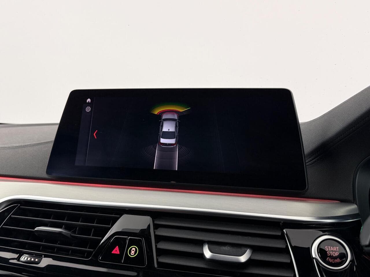 BMW 5 Series thumbnail Infotainment System