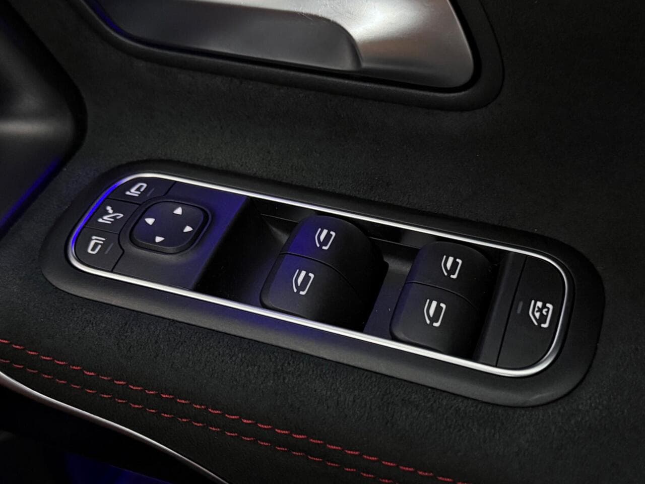 Mercedes-Benz CLA thumbnail Misc Controls