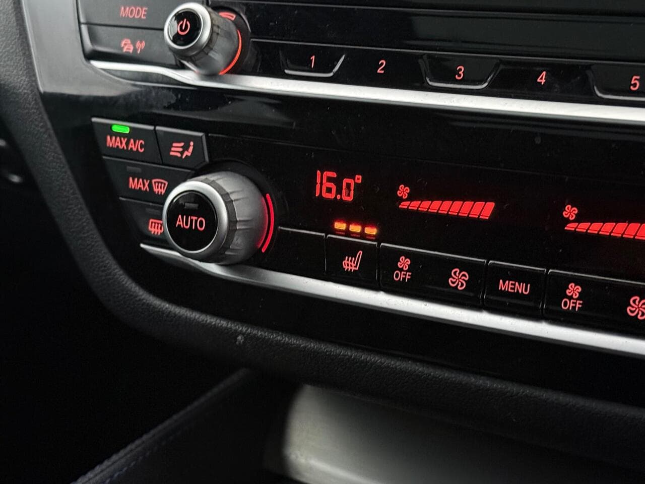 BMW 6 Series Gran Turismo thumbnail Infotainment System