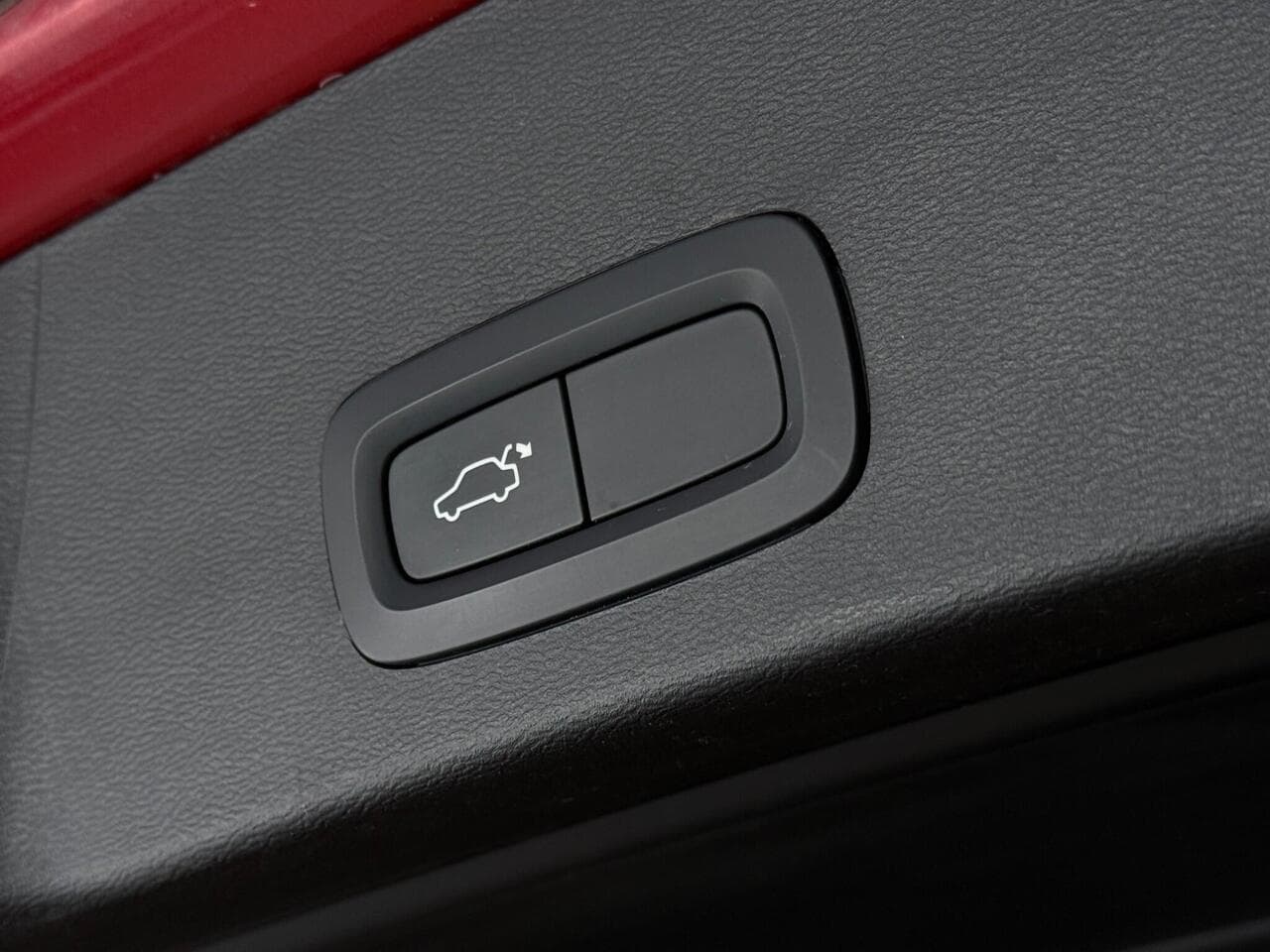 Volvo XC40 thumbnail Misc Controls