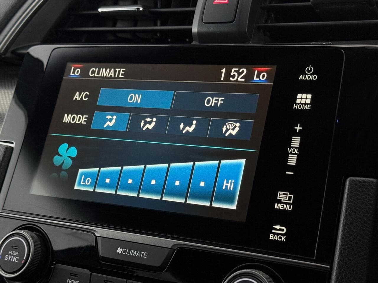 Honda Civic thumbnail Infotainment System