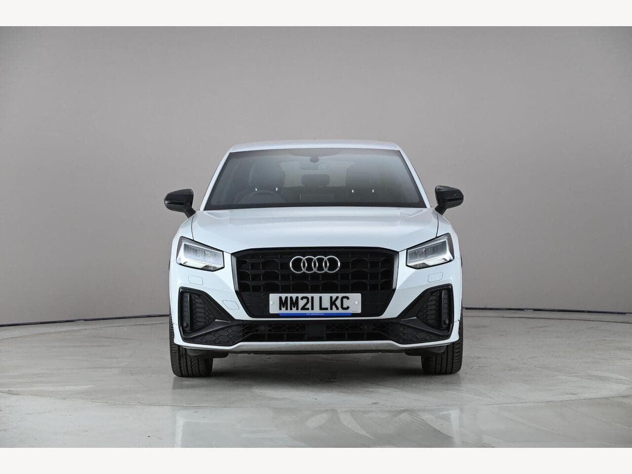 Audi Q2 thumbnail Front