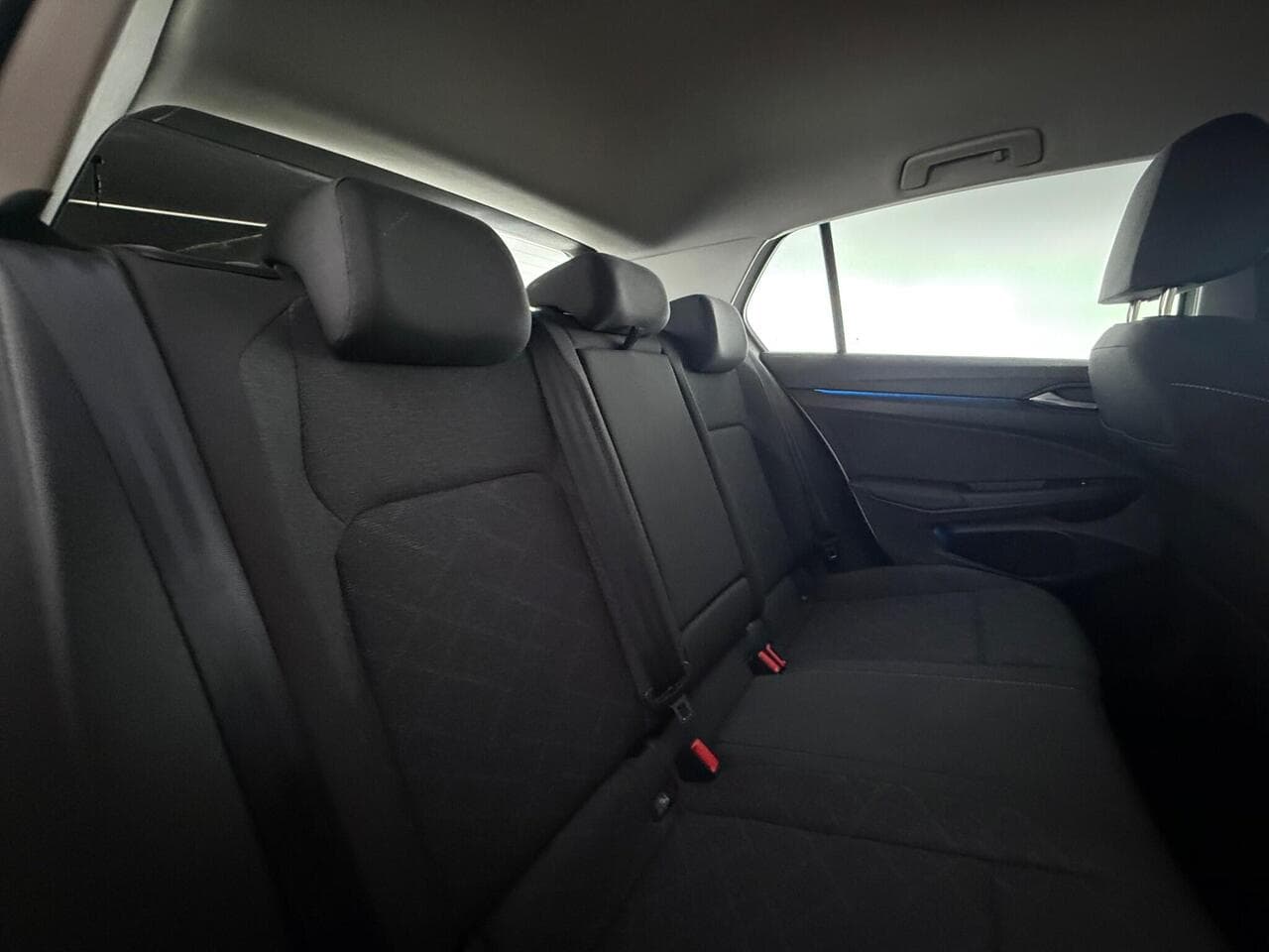 Volkswagen Golf thumbnail Seats Rear