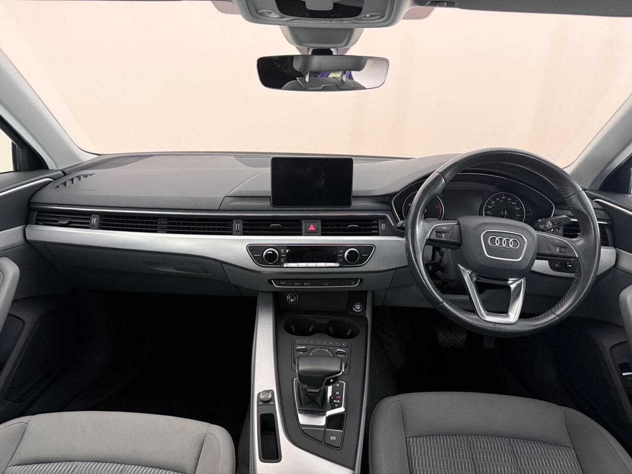 Audi A4 thumbnail Interior Front