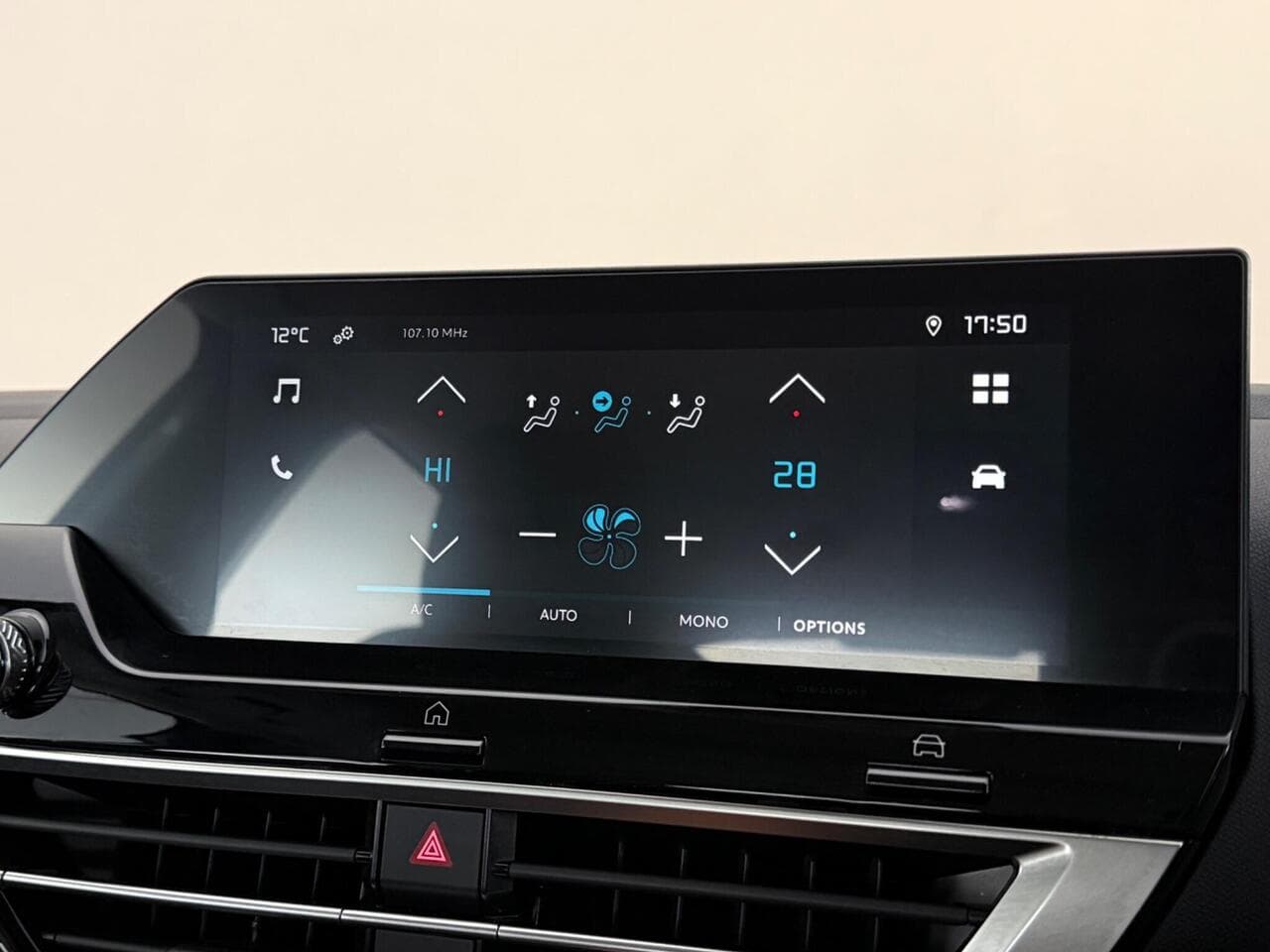 Citroen C4 thumbnail Infotainment System