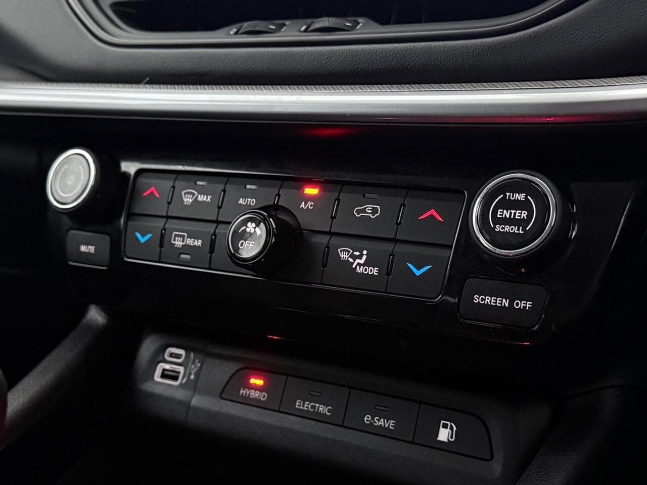 Jeep Compass thumbnail Misc Controls