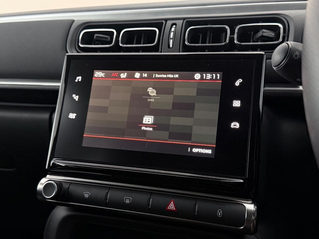 Citroen C3 thumbnail Infotainment System