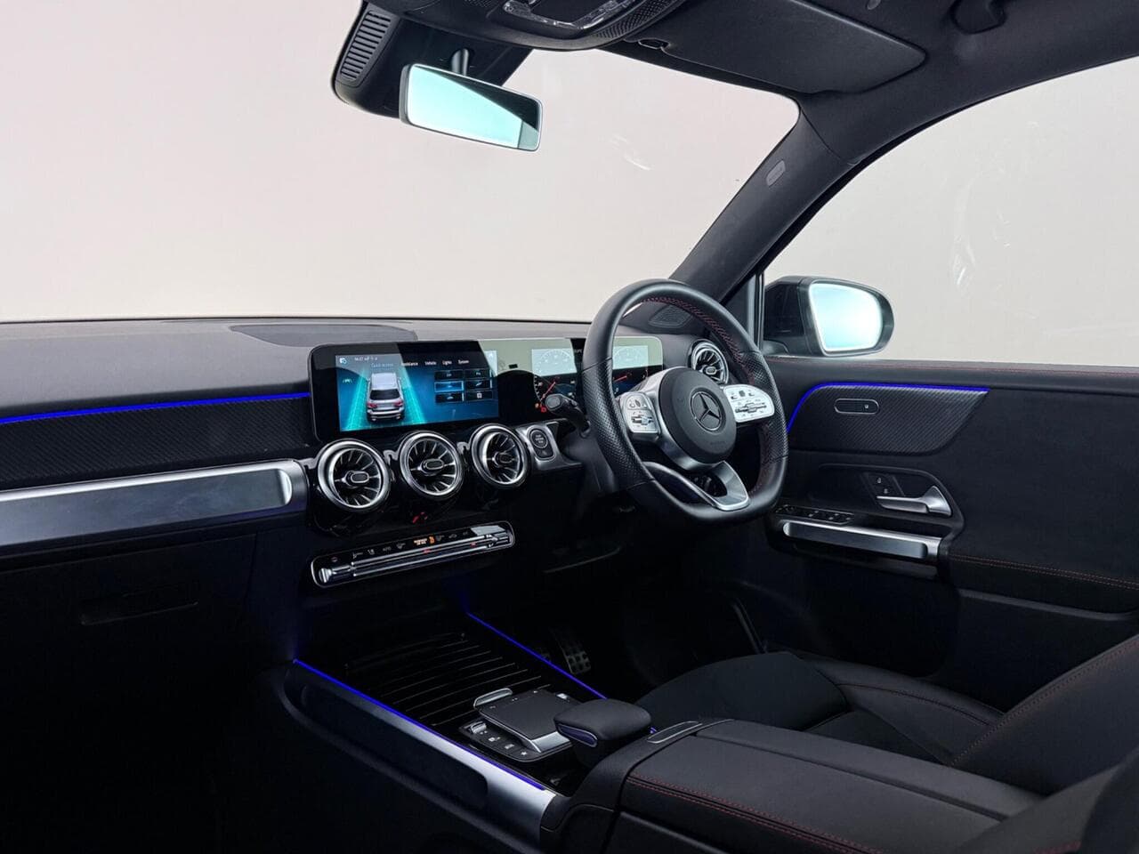 Mercedes-Benz GLB thumbnail Interior Front