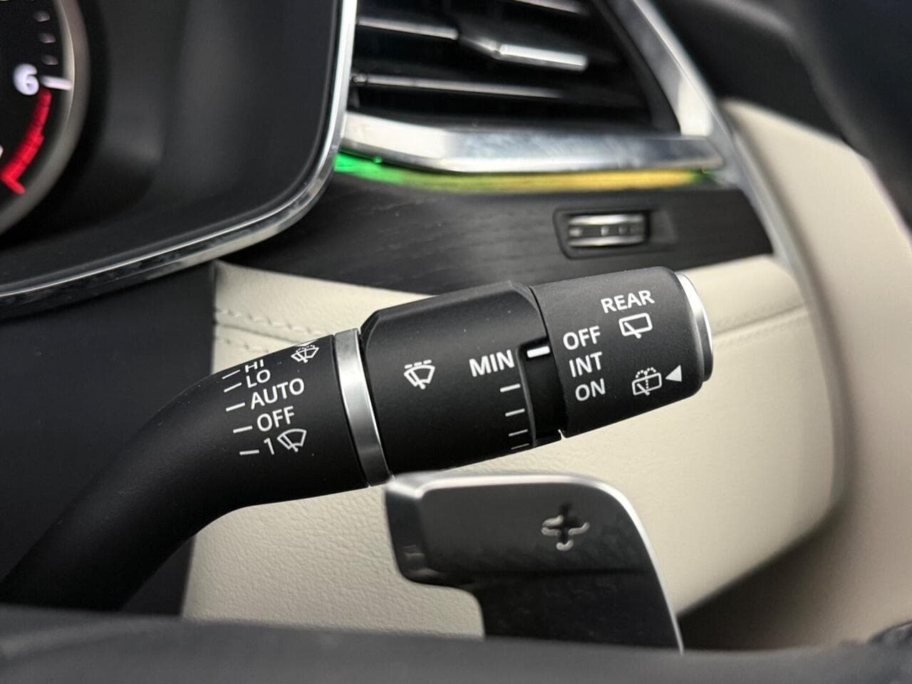 Jaguar F-PACE thumbnail Misc Controls