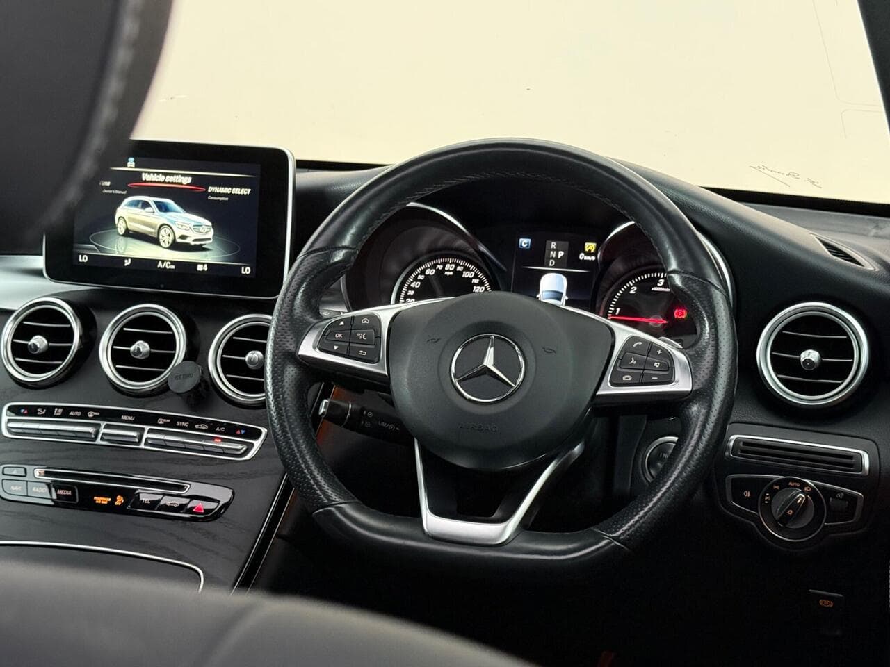 Mercedes-Benz GLC thumbnail Steering Wheel