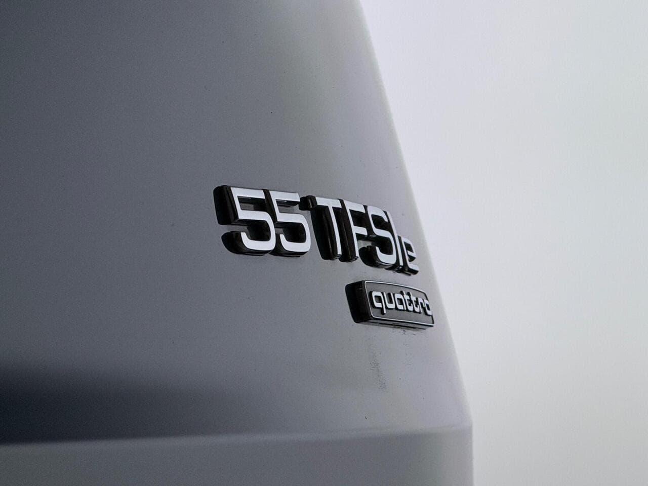 Audi Q7 thumbnail Badge Exterior