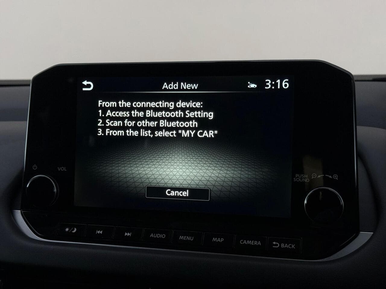 Nissan Qashqai thumbnail Infotainment System