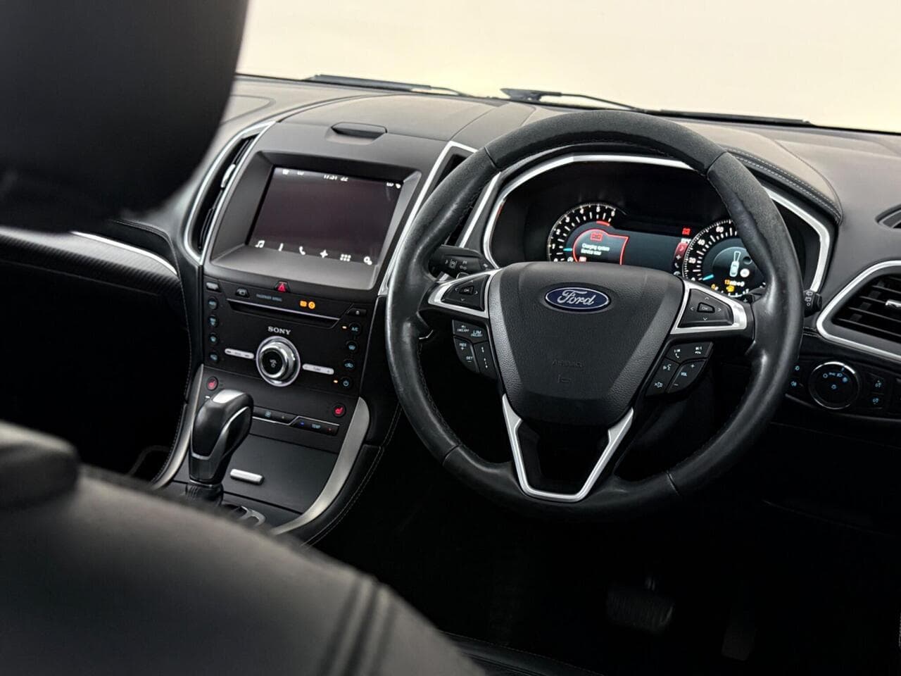 Ford S-Max thumbnail Interior Front