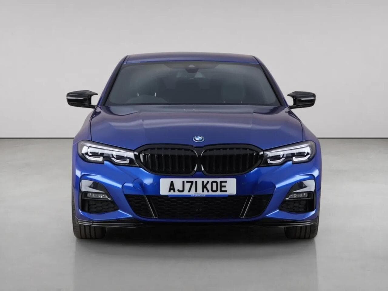 BMW 3 Series thumbnail Front