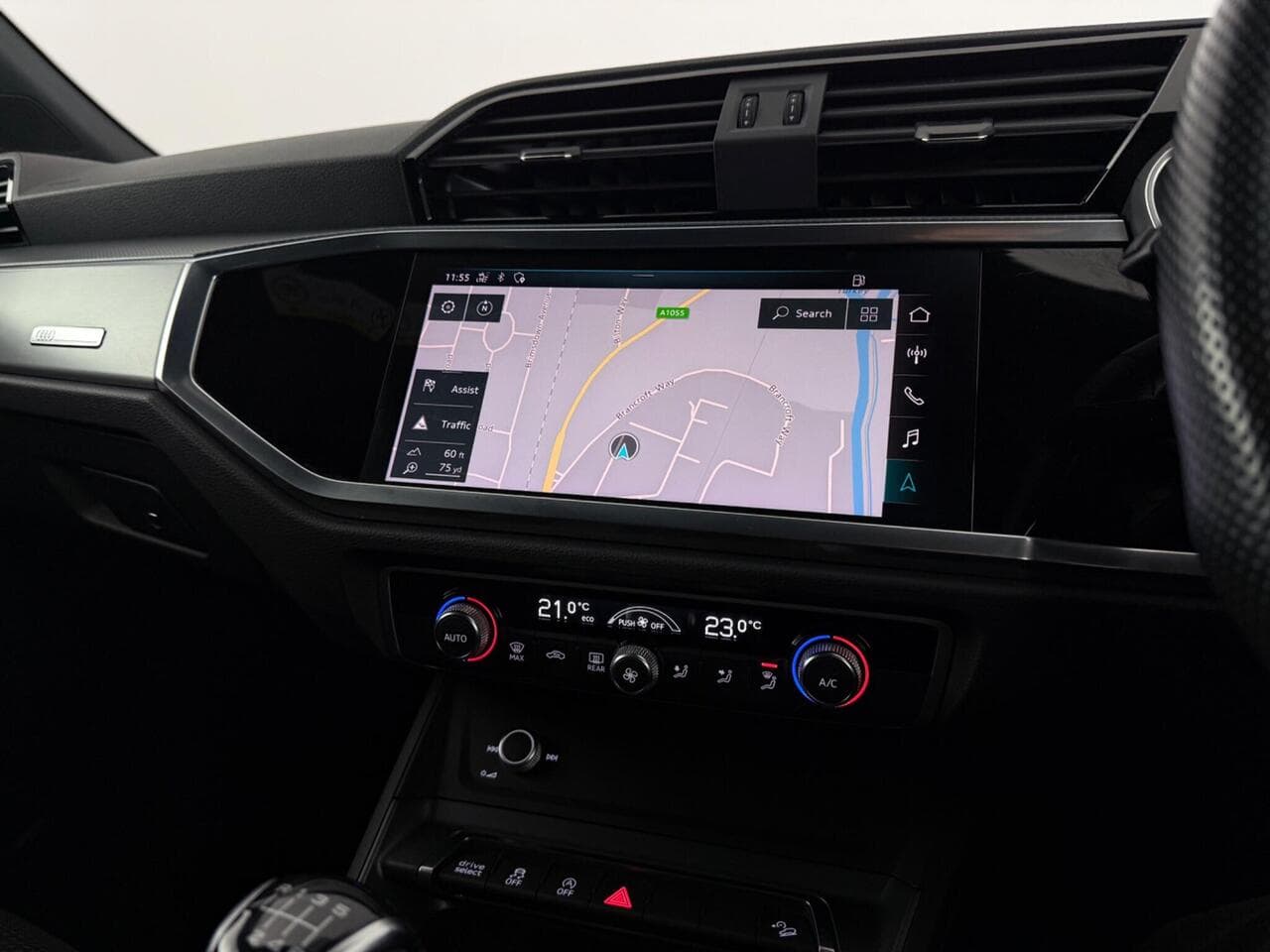 Audi Q3 thumbnail Infotainment System
