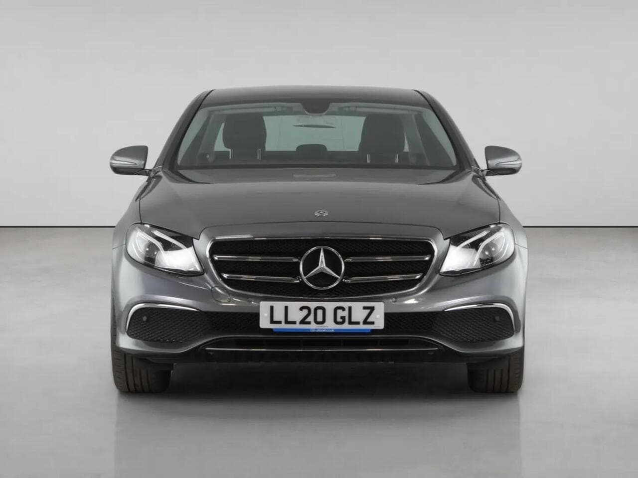 Mercedes-Benz E Class thumbnail Front