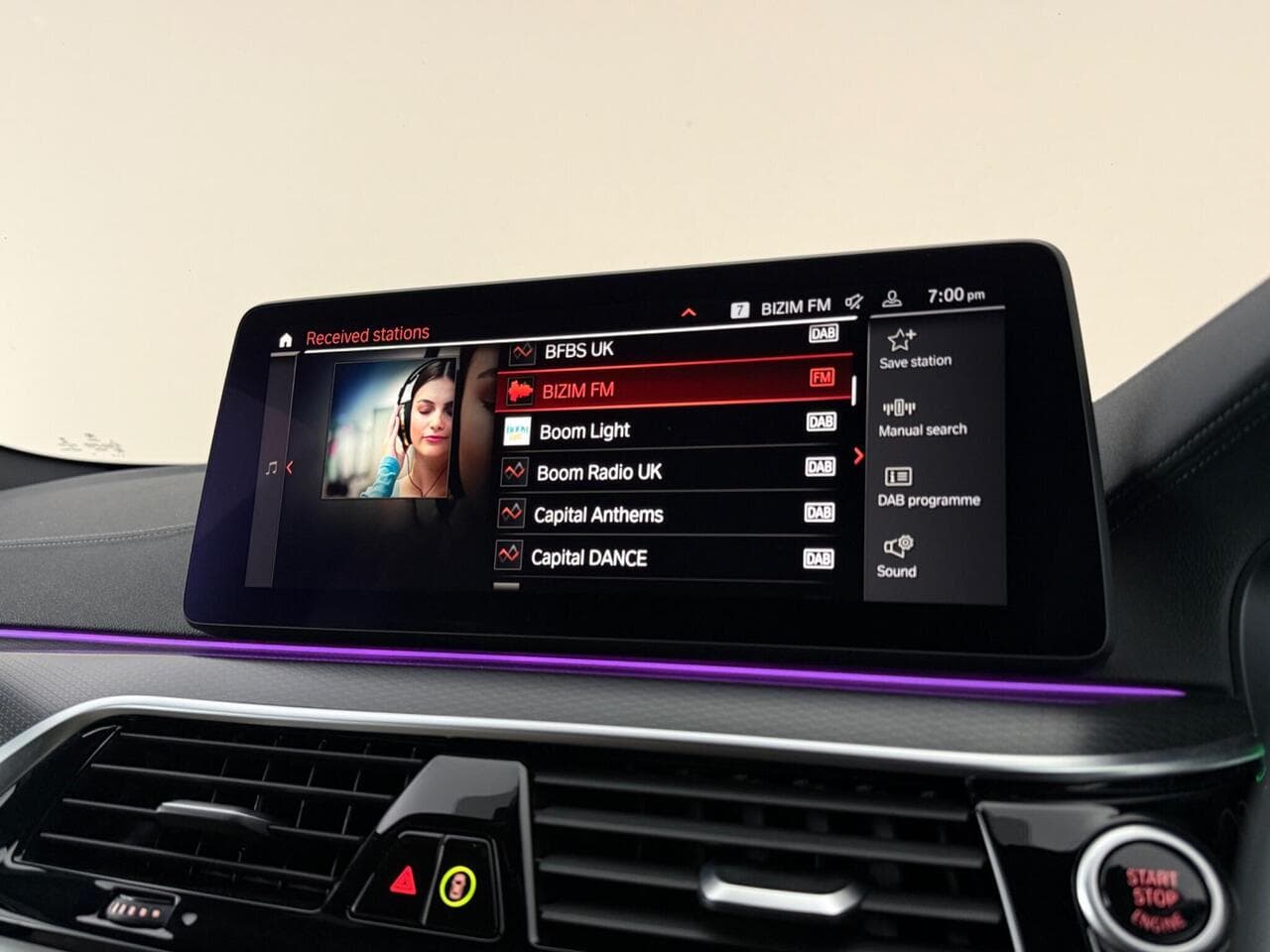 BMW 5 Series thumbnail Infotainment System