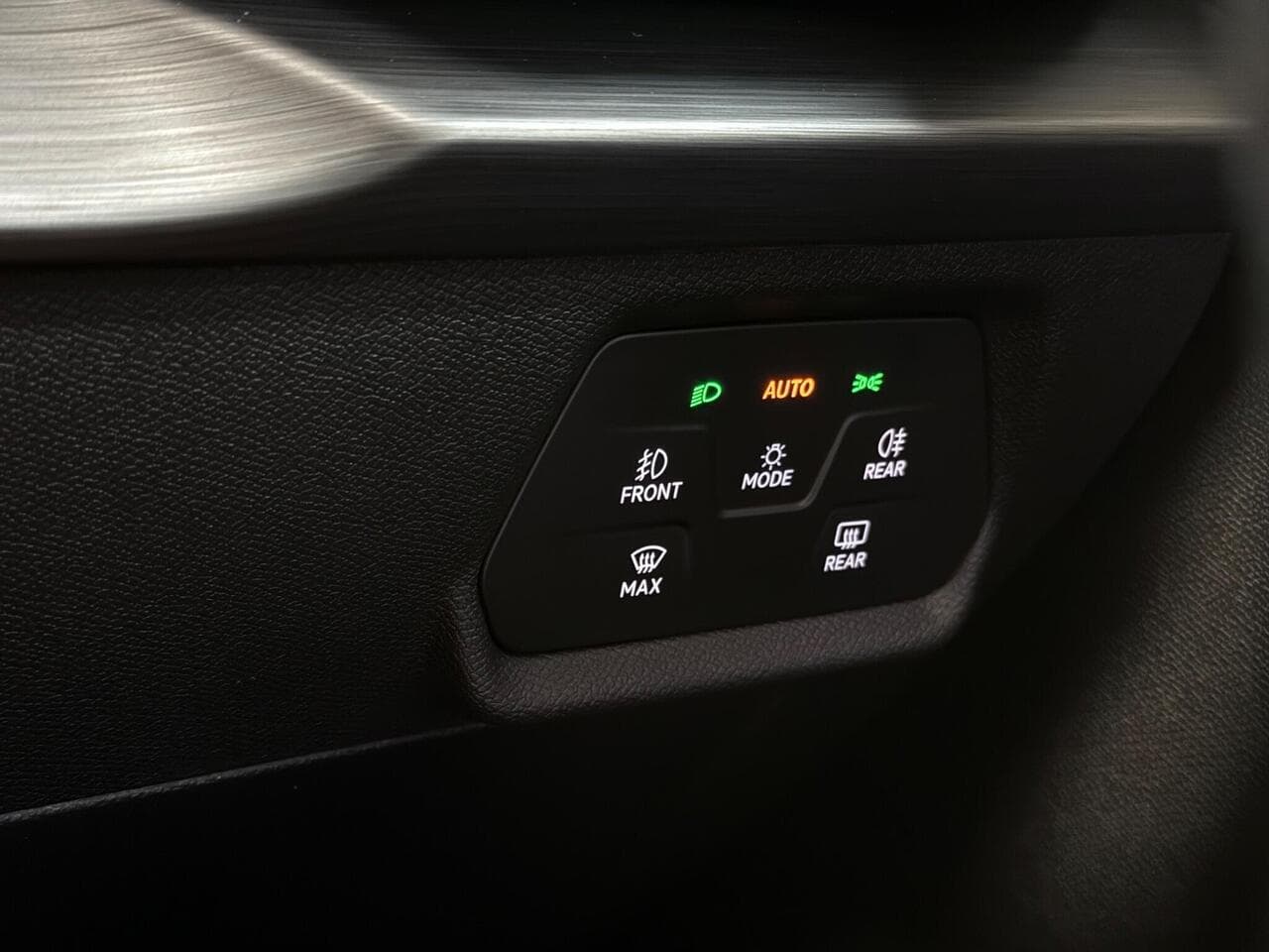 CUPRA Formentor thumbnail Misc Controls