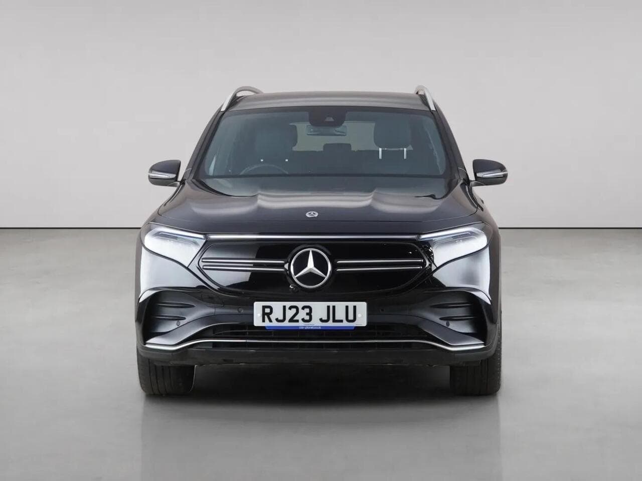 Mercedes-Benz EQB thumbnail Front