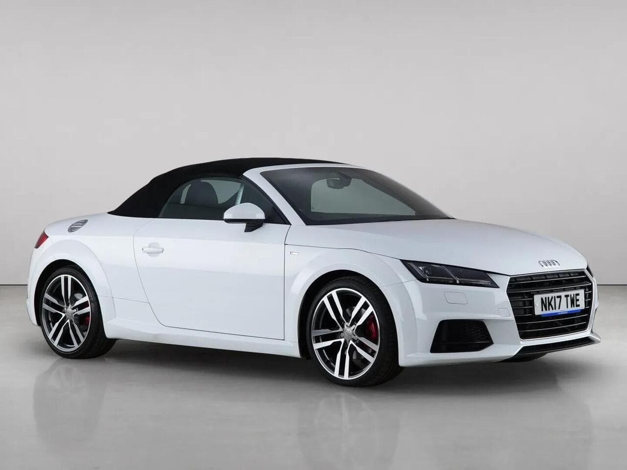 Audi TT thumbnail Front Right