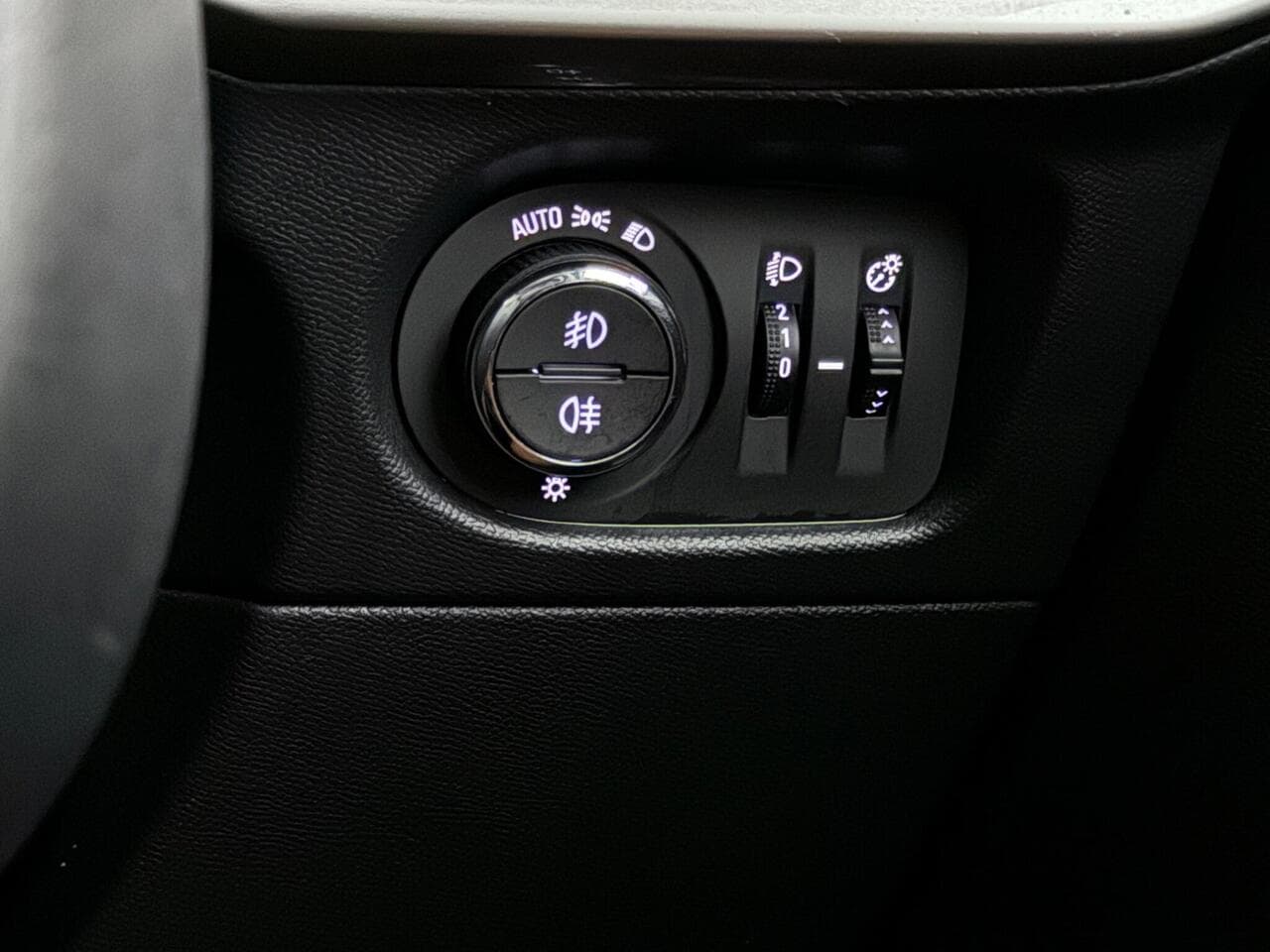 Vauxhall Mokka thumbnail Misc Controls