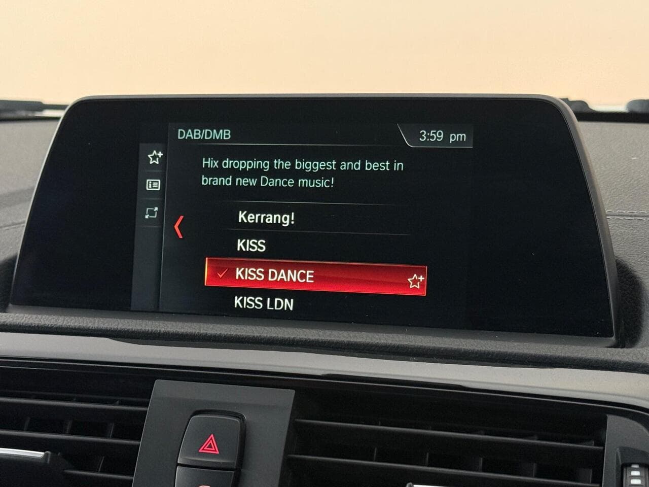 BMW 1 Series thumbnail Infotainment System