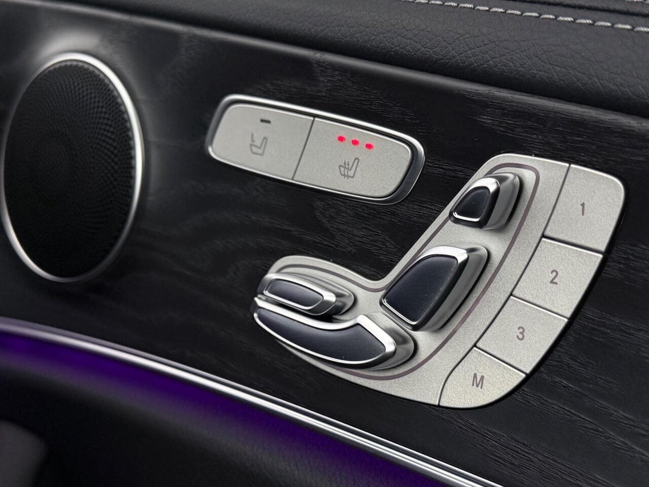 Mercedes-Benz E Class thumbnail Misc Controls