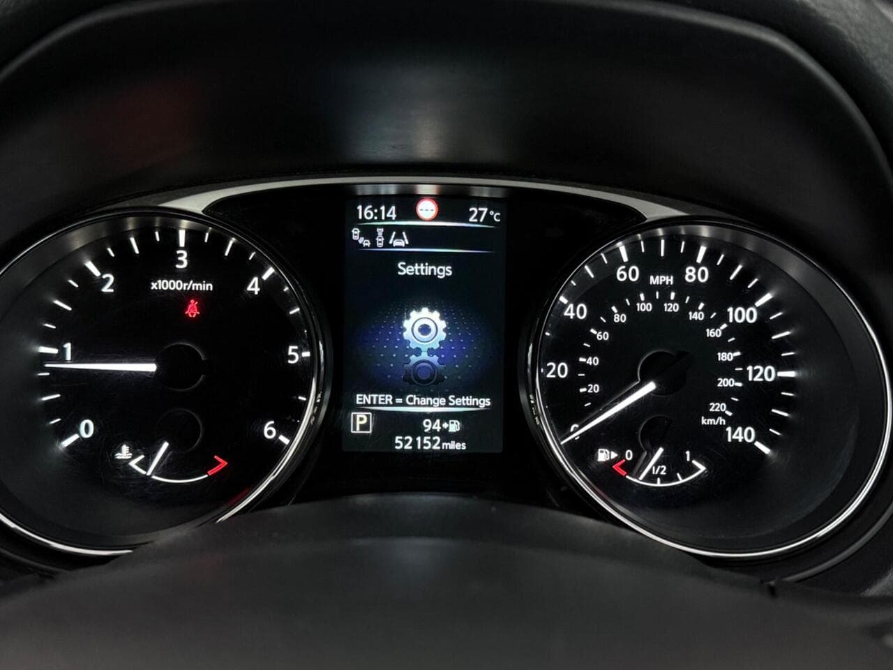 Nissan X-Trail thumbnail Driver Instruments