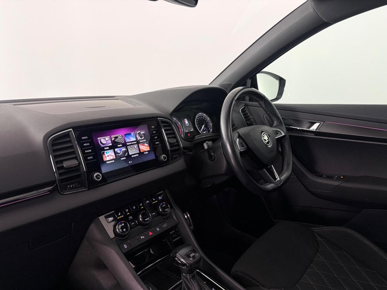 Skoda Karoq thumbnail Interior Front