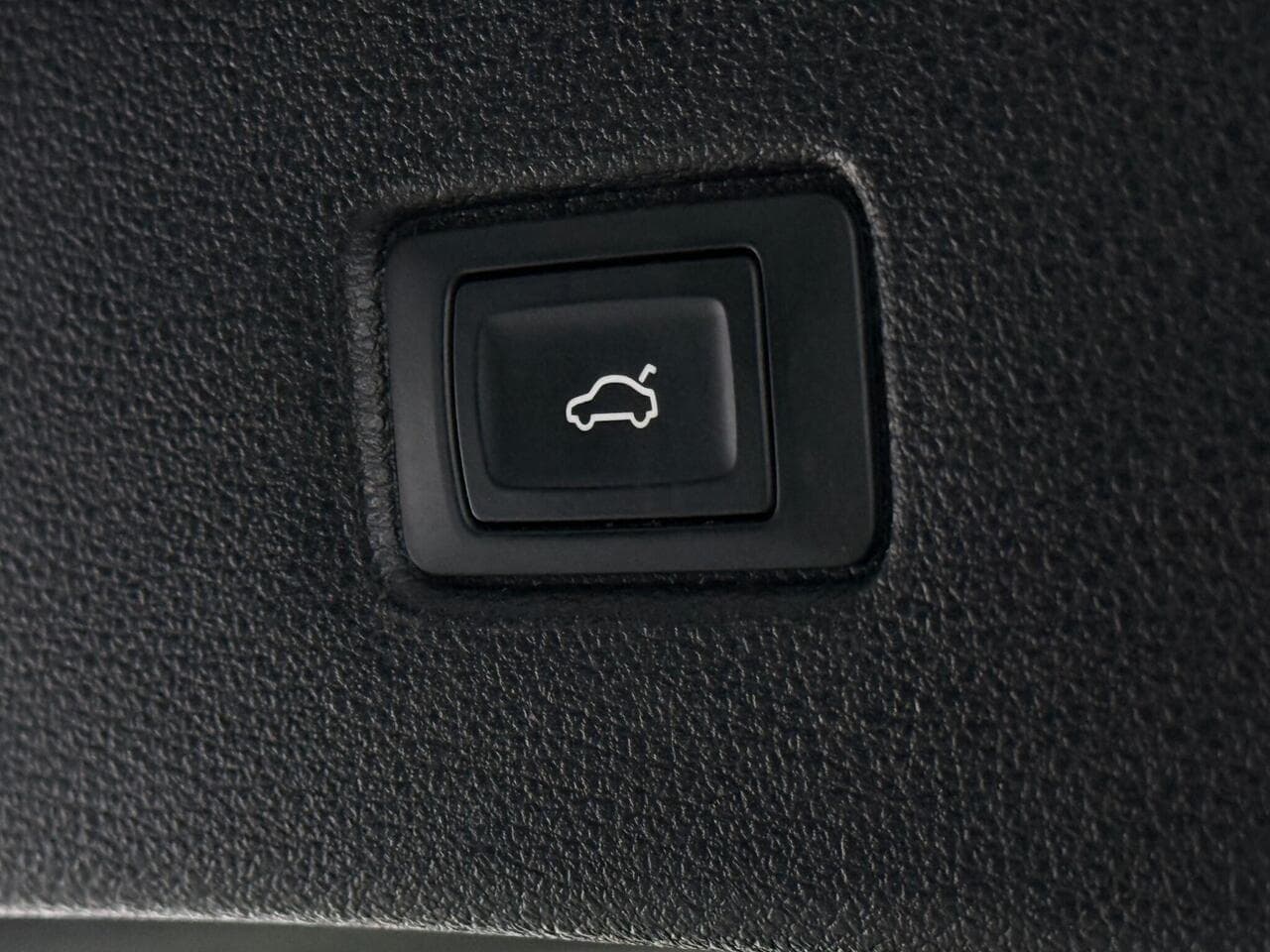 Audi Q7 thumbnail Misc Controls
