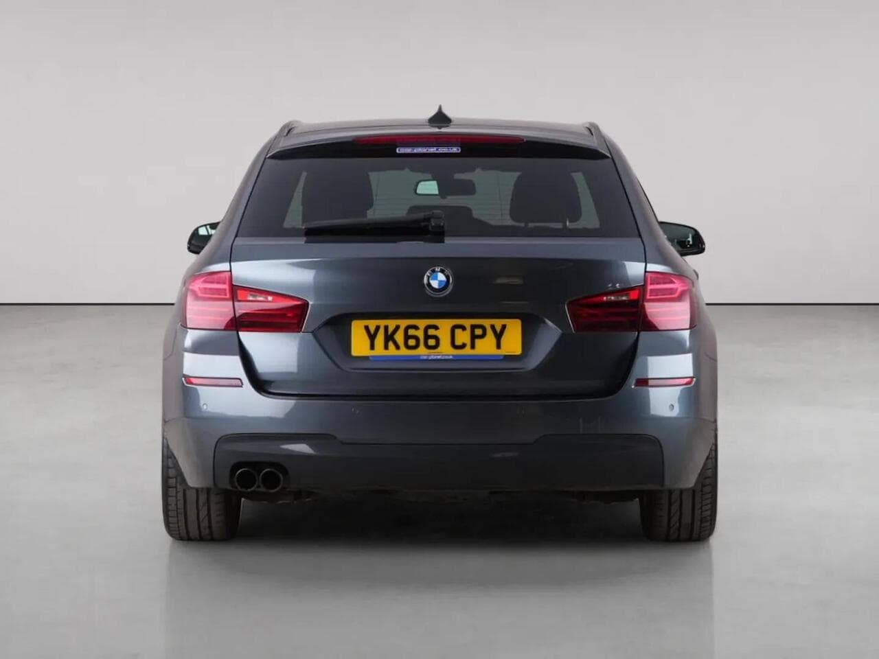 BMW 5 Series thumbnail Rear